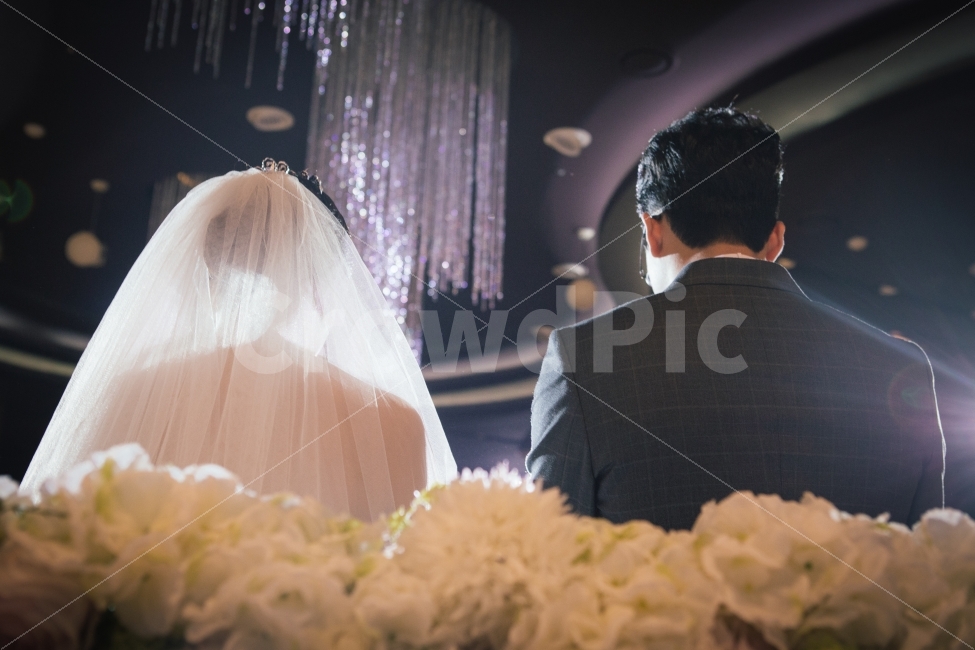 결혼식,드레스,결혼,웨딩,웨딩드레스,신부,신랑,연인,사랑,예복,꽃,wedding,기념일,축하,anniversary,congratulation,celebrate,celebration,사람,인물,인간,human,person,연인,커플,사랑,lover,couple,결혼,혼례,웨딩,wedding,marriage,marry