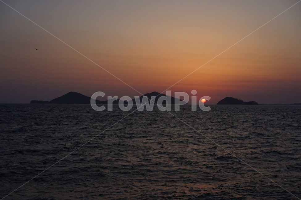 노을,붉은노을,해질녘,일출,일몰,붉은하늘,자연,풍경,nature,landscape,outdoors,옥외,sky,하늘,dusk,황혼,sunset,red sky,붉은 하늘,dawn,새벽,land,땅