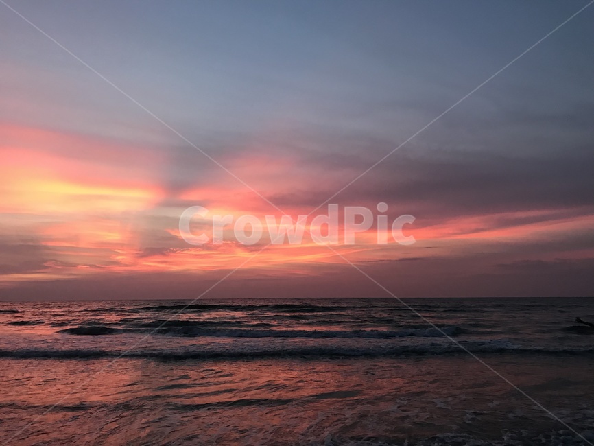 하늘,sunset,노을,일몰,바다,감성,감성사진,sky,코타키나발루,갬성,구름,cloud,자연,풍경,nature,landscape,outdoors,옥외,dusk,황혼,dawn,새벽,red sky,붉은 하늘