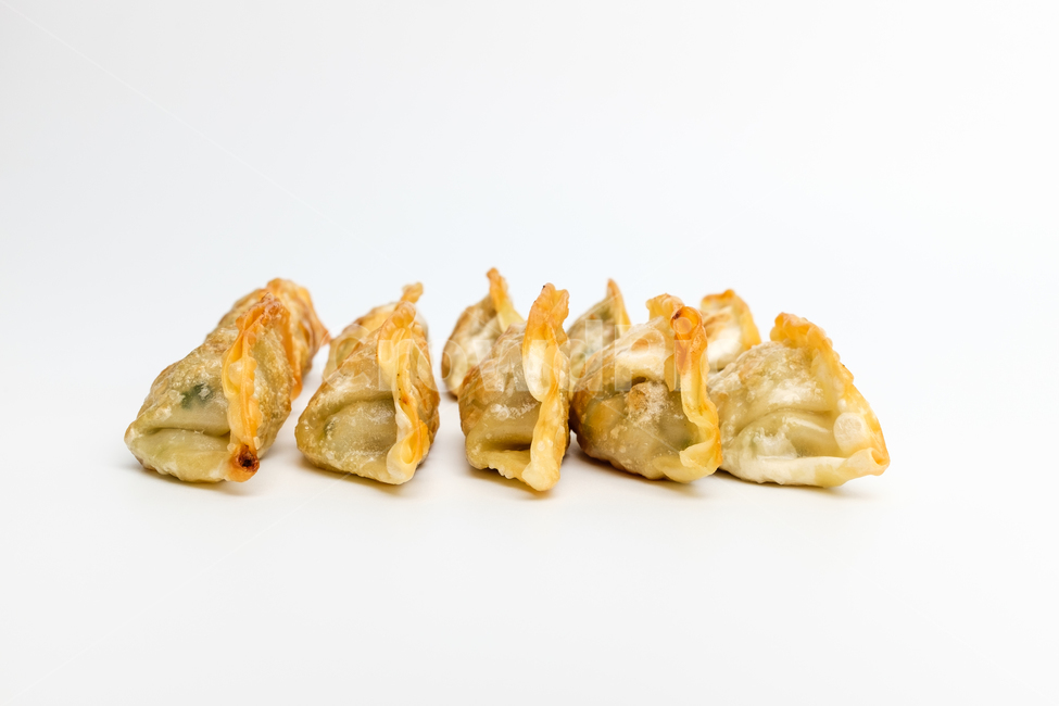 만두,밀가루,밀가루음식,중국문화,중국음식,딤섬,돼지고기,야채,식사,음식,재료,식재료,음식재료,중국요리,간단한음식,튀긴,찐,간식,짠,맛있는,감칠맛,기름진,음식,식재료,요리,food,cook,meal,dishes,food reserves
