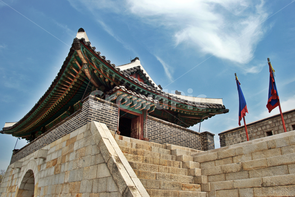 창룡문,동문,수원화성,유네스코세계문화유산,조선시대,정약용,성곽,한국전통,한국문화,korean traditional,korean culture,건축물,건물외관,exterior,building,structure,architecture,construction