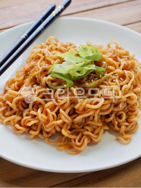 asianfood,rabokki,green onion,food,wave,ramen,Rabokki,background,Korean food,spicyfood,Asian food,instantfood,instant food,spicy food,koreanfood