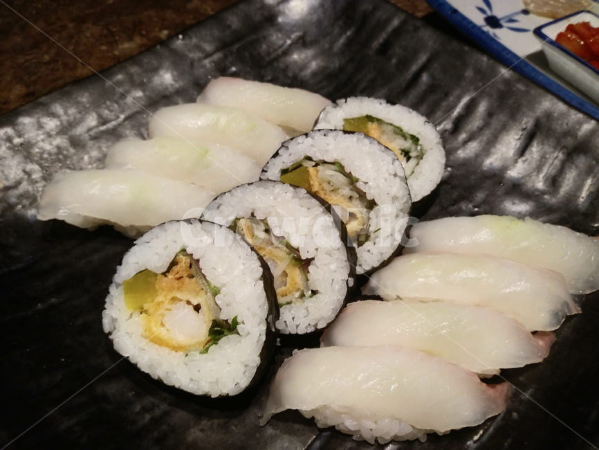 food,음식,생선,생선회,김밥,요리,식사,접시,fish,seafood,쌀,밥,김,음식,식재료,요리,food,cook,meal,dishes,food reserves
