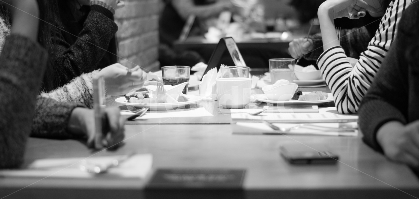 레스토랑,식당,카페,모임,조모임,동아리,동호회,대화,회의,흑백사진,restaurant,cafe,meeting,사람들,대중,군중,other people,crowd,흑백,모노톤,monochrome,black and white