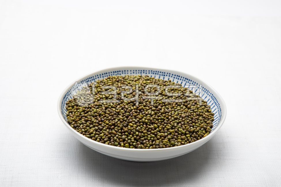 Bindaetteok,Grain,foodwind,health,pancake,multigrain,bowl,green gram,food,mungbean,plant,mung bean pancake,grain,healthfood