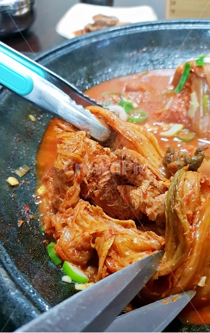 김치찜,묵은지찜,매운갈비찜,김치,빨간,찜요리,쿡,요리,먹방,점심,food,cook,집게,가위,런치,식사,한식,묵은지,음식,식재료,요리,food,cook,meal,dishes,food reserves,한식,한국음식,한국요리,korean food,korean dishes,korean meal,korean cook