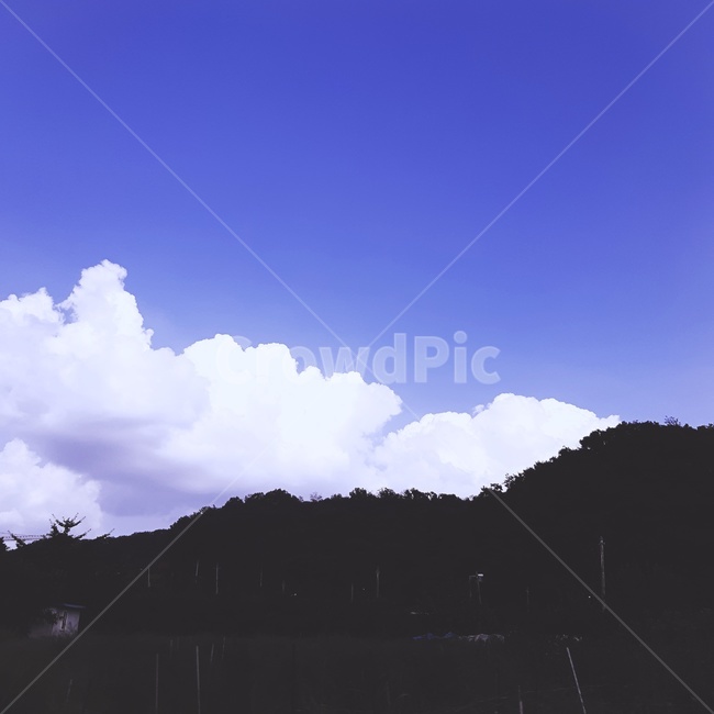 하늘,파랑,검정,구름,어둠