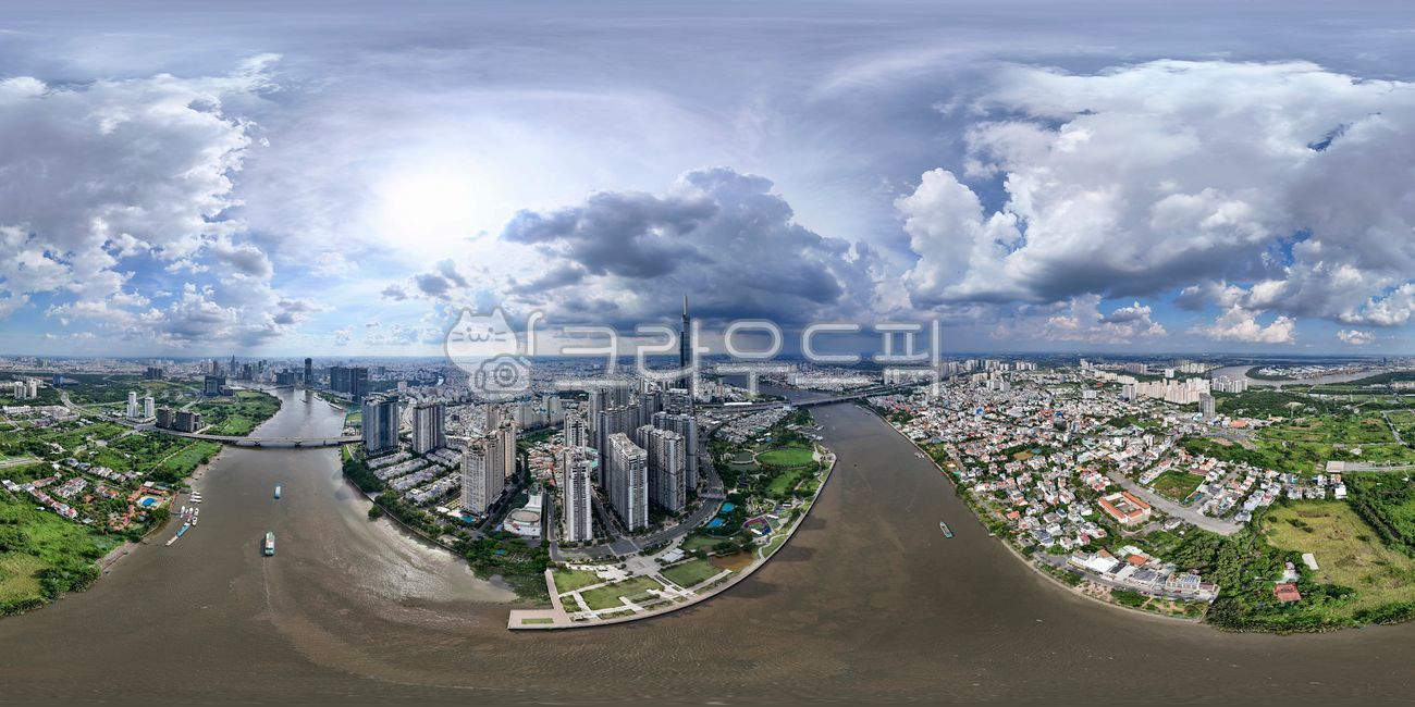 파노라마,베트남,호찌민,사이공,강물,강,건물,빌딩,랜드마크,하늘,구름,동남아시아,대도시,중심지,360도,부동산,조감도,항공사진,드론사진,여름,계절,날씨,사이공강,항공촬영,드론촬영