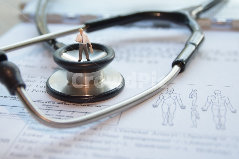 컨셉,미니어처,health,healthcare,medical,hospital,healthcheckup,청진기,검사,건강검진,검진결과,의사,닥터,정기검진,조기발견,실비보험,실손보험,보험처리,병원,의원,조각상,동상,석상,조형물,statue,bronze statue,stone statue,의료,의학,병원,medical,hospital,clinic,사물,물건,오브젝트,thing,object,matter,연출,컨셉,콘셉,direction,concept