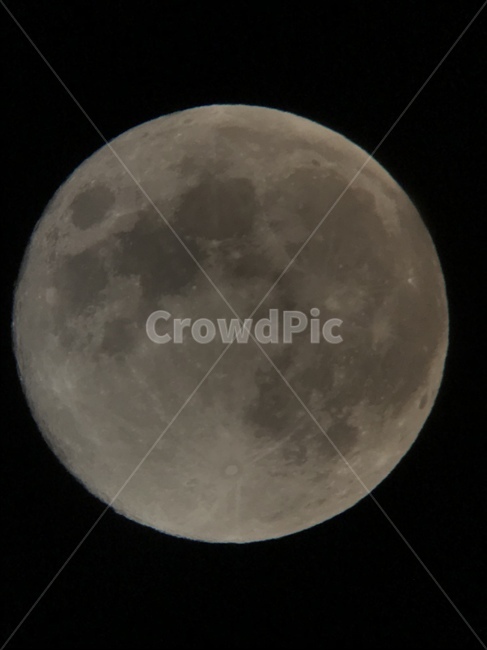 만달,보름달,보름,달,슈퍼문,야경,밤,풍경,nightscape,night,landscape,moon,nature,자연,universe,우주,astronomy,천문학,outdoors,옥외,outer space,대기권 밖