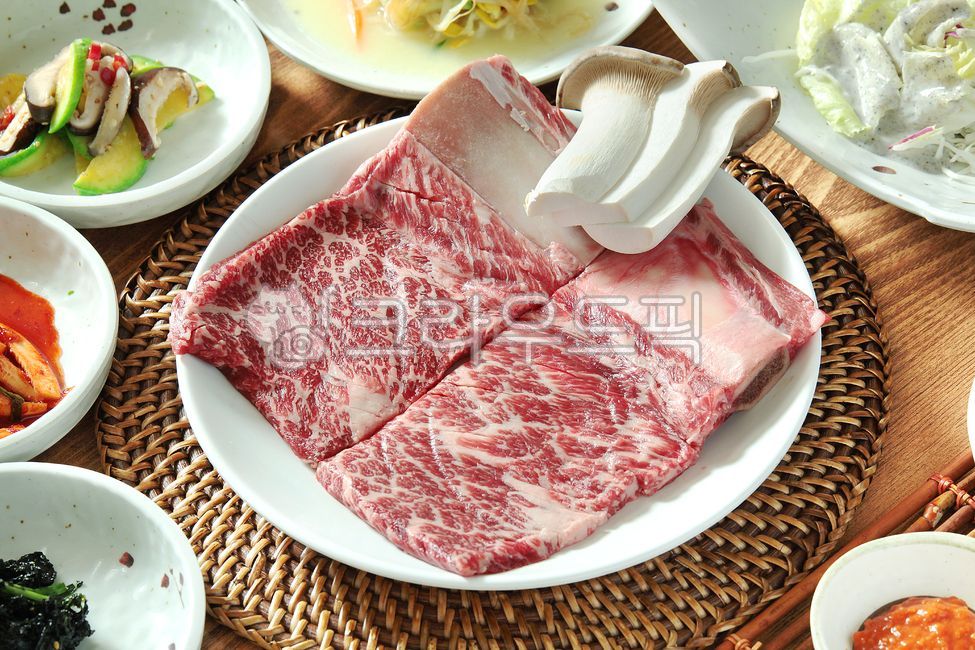 한우,소갈비,소생갈비,한우갈비,한우생갈비,생갈비,구이,소갈비구이,한우갈비구이,국내산한우,갈비,생고기,버섯,접시,트레이,food,음식,대나무트레이,접시받침,소고기,소고기구이,고기,한국음식,한국식당,한우맛집,한우구이,한우식당,먹거리,고기맛집,고깃집