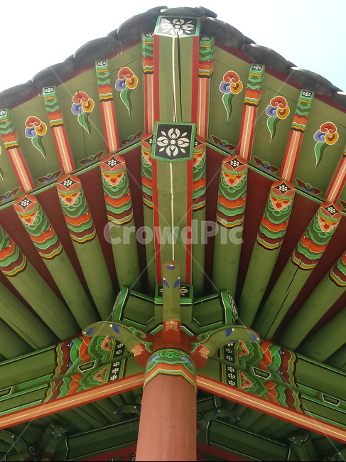 전통문양,단청,사찰,건축물,건물외관,koreantraditionalkoreanculture,문화재,무늬,처마,기와,기둥,석가래