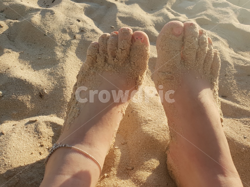 sand,Beach,sunlight,Boracay,womans feet,bare foot,pedicure,anklet,foot