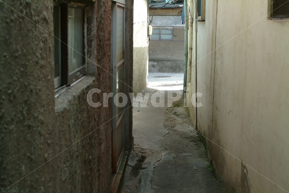 narrow road,trace,cement wall,time,close