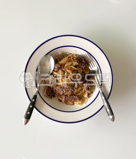 파스타,스파게티,스테이크파스타,스테이크,소고기파스타,메뉴,배달음식,배달메뉴,식당,양식,치즈,고칼로리,칼로리,다이어트,점심,저녁,파스타볼,파스타그릇