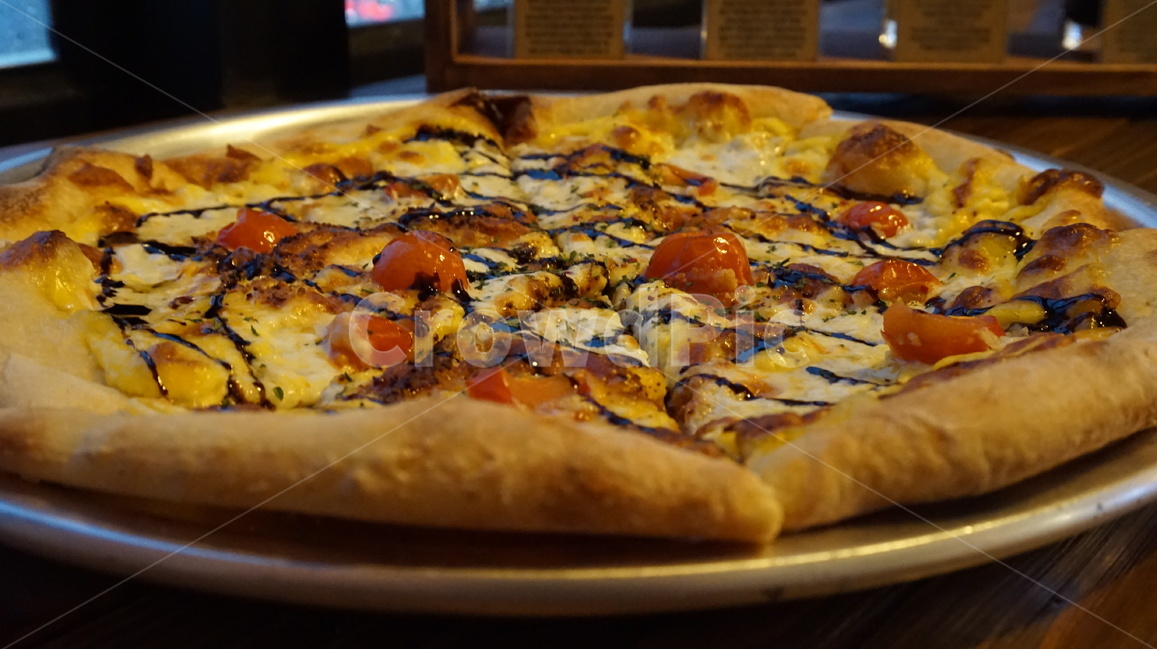 화덕,마르게띠피자,화덕피자,피자,피자치즈,pizza,콤비네이션피자,레스토랑,식재료,요리,food,cook,meal,dishes,빵,bread,양식,서양음식,서양요리,도우,피자도우,westernfood,westerndishes,치즈,토마토,방울토마토,소스,발사믹소스,토마토피자,맛있다,야식,음식,음식,식재료,요리,food,cook,meal,dishes,food reserves,양식,서양음식,서양요리,western food,western dishes,western meal,western cook