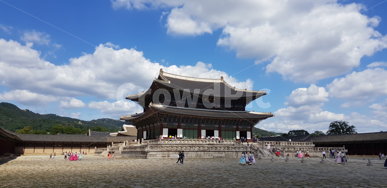 경복궁,한국전통,구름,하늘,봄,건축,건물외관,한국전통,한국문화,korean traditional,korean culture,랜드마크,landmark,tourist attraction,한국랜드마크,한국관광지,한국명소,korea landmark,korea tourist attraction