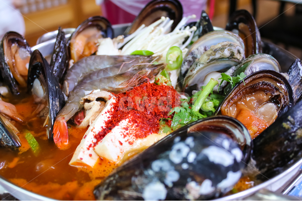 음식,전골,해산물,섭,찌게,두부,홍합,새우,맛집,한식,요리,식재료,해물전골,한국요리,색감,빨간색,색감좋은사진,배경사진,국내여행,여행사진,국물요리,한국음식,여행,food,cook,dishes,fisheryproducts,seafood,korenfood,koreandishes,soup,koreansoup,음식,식재료,요리,food,cook,meal,dishes,food reserves,수산물,해산물,fishery products,seafood