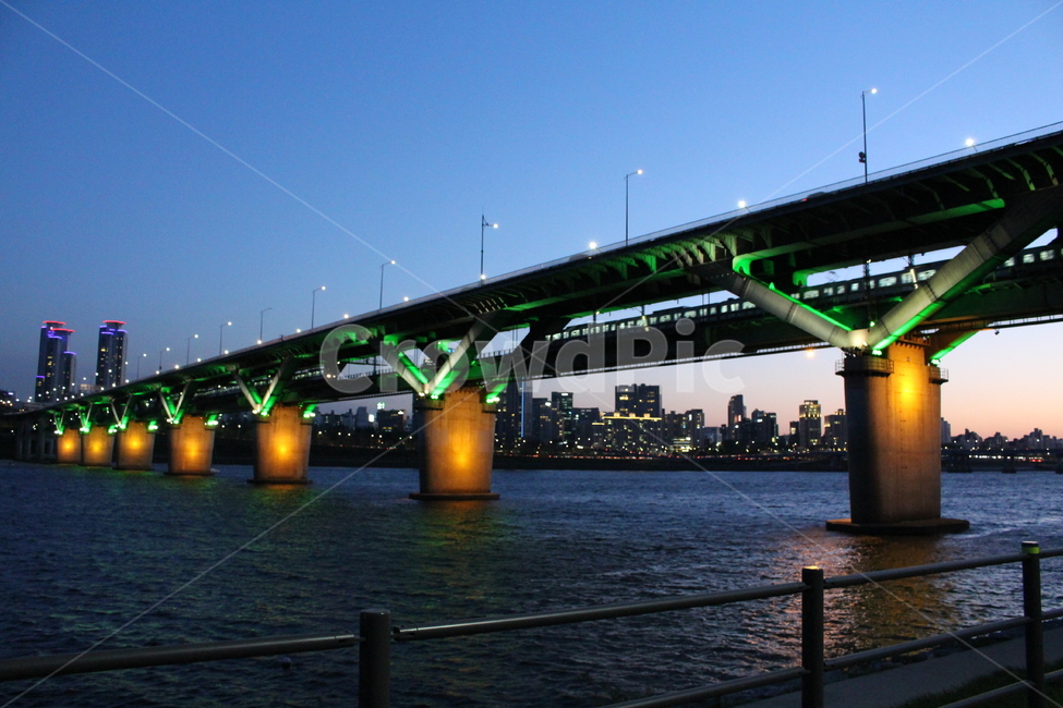 building,bridge,다리,건물,한강,대교,청담대교,경치,노을,야경,힐링,맑음