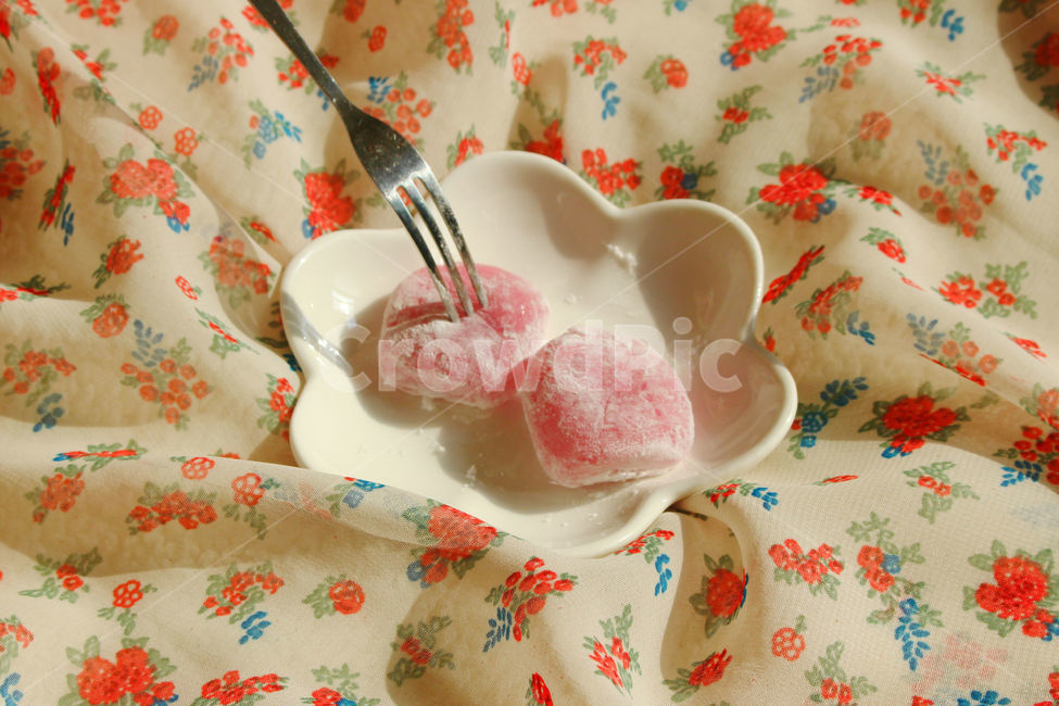 음식,찹쌀떡,떡,요리,감성사진,딸기찹쌀떡,food,음식,식재료,요리,food,cook,meal,dishes,food reserves,디저트,간식,후식,dessert,snack