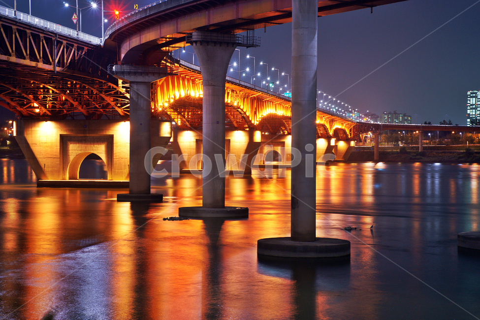 성수대교,거버트러스교량,11번째다리,한강야경,보수공사,야경,밤,풍경,nightscape,night,landscape,도시,city,한국도시풍경,한국도시경관,korea cityscape,건축물,건물외관,exterior,building,structure,architecture,construction,flooring,바닥