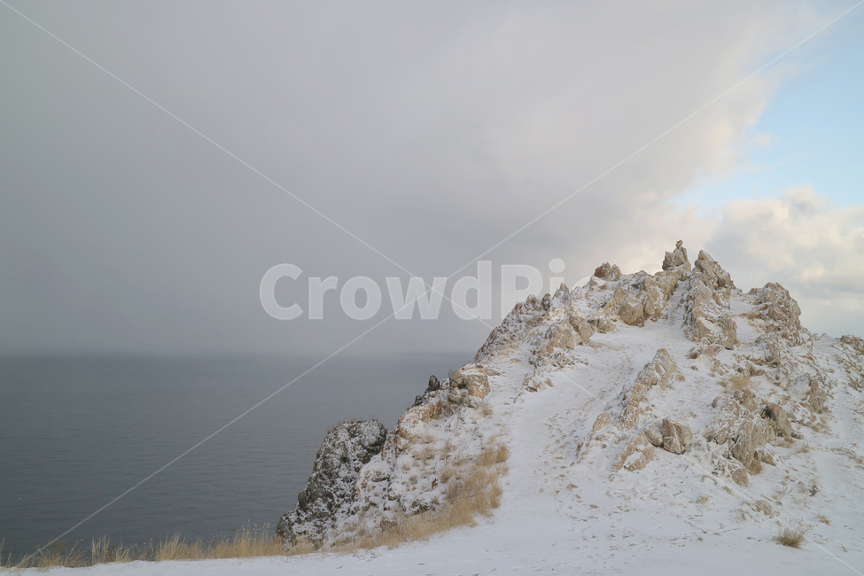러시아,이르쿠츠크,알혼섬,바이칼호수,겨울,겨울풍경,호수,눈밭,눈,rusia,irkutsk,lake,lakebaikal,baikal,snow,nature,자연,풍경,nature,landscape