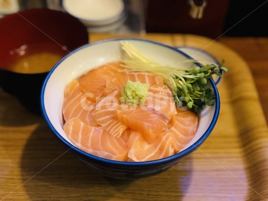 연어덮밥,연어,음식,일식,생선,음식,식재료,요리,food,cook,meal,dishes,food reserves,일식,일본음식,일본요리,Japanese food,Japanese dishes,Japanese meal,Japanese cook