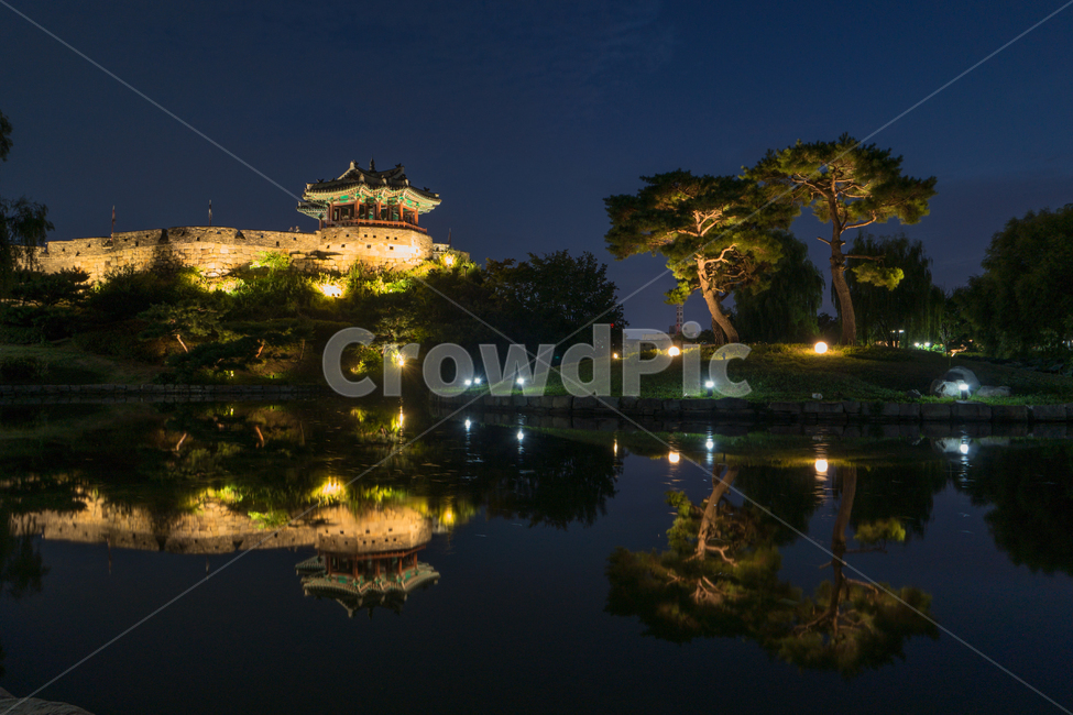수원,수원화성,방화수류정,야경,반영,자연,풍경,한국,naure,landscape,nightview,korea,야경,밤,풍경,nightscape,night,landscape,한국전통,한국문화,korean traditional,korean culture,랜드마크,landmark,tourist attraction,한국랜드마크,한국관광지,한국명소,korea landmark,korea tourist attraction