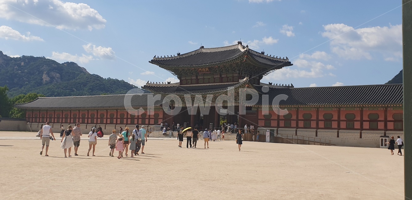 경복궁,한국전통,전통건축,한국문화,궁궐,관광지,한국랜드마크,궁,문화재,koreanculture,koreantraditional,korealandmark,한국,오색,단청,어처구니,전통지붕