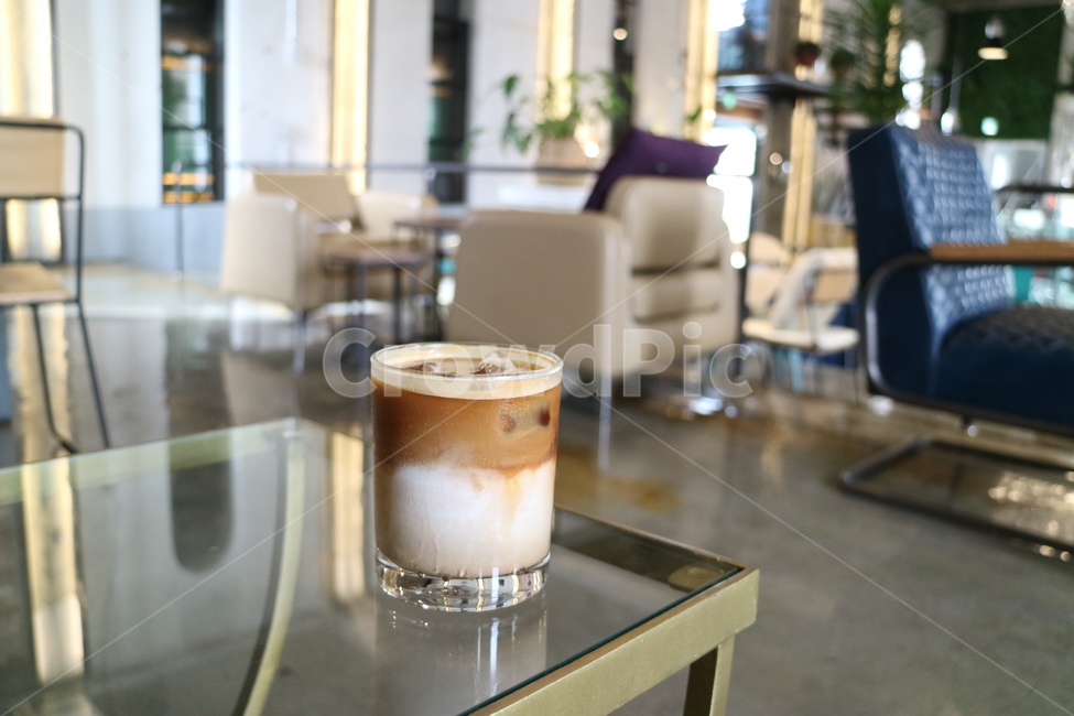 cup,컵,beverage,latte,라떼,coffeecup,커피컵,cafe,카페,플랫화이트,flatwhite,아이스라떼,icedlatte,coffeetime,커피,카페,coffee,cafe