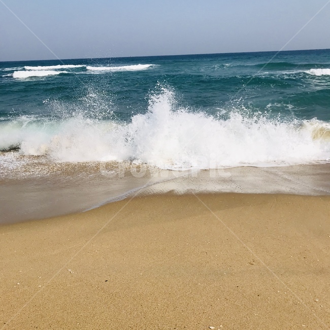 겨울바다,바다,파도,모래사장,해변,감성,색채,색감,풍경,자연,푸른바다,nature,winter,sea,ocean,colour,color,겨울,차가움