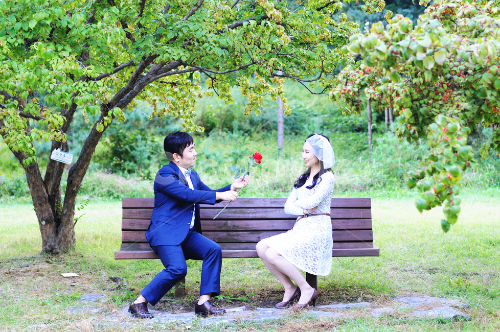 인물,연인,커플,couple,사랑,행복,공원,벤치,love,hapiness,신혼,결혼,park,올림픽공원,olympicpark,함께,lover,프로포즈,propose,rose,장미꽃,혼례,웨딩,wedding,marriage,사람,people,사람,인물,인간,human,person,연인,커플,사랑,lover,couple,결혼,혼례,웨딩,wedding,marriage,marry