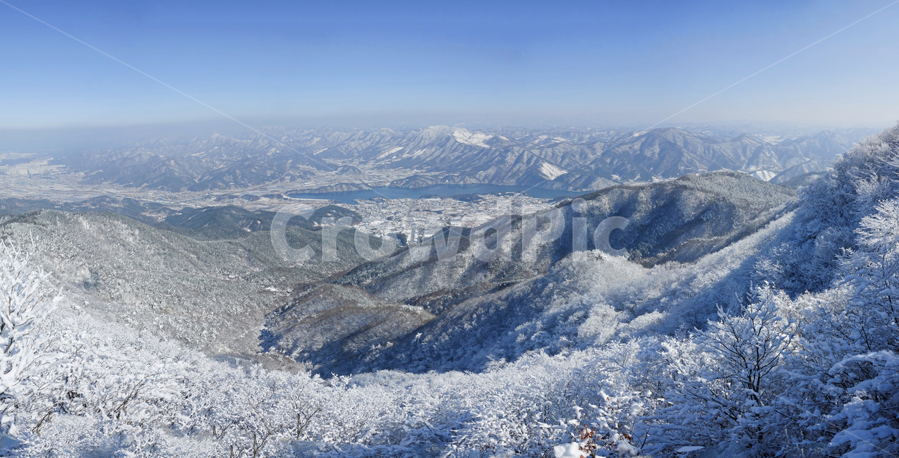눈,설경,자연,모악산,겨울,풍경,경치,산,snow,전북,완주군,숲,힐링,길,산보,등산,숲길,마실길,둘레길,트레킹,아웃도어,forestroads,roads,foreststrekking,mountainclimbing,outdoor,hikers,people,naturelandscape,한국자연풍경,한국자연경관,koreanature,landscape,mountain,outdoors,옥외,mountainrange,산맥,겨울,계절,winter,season