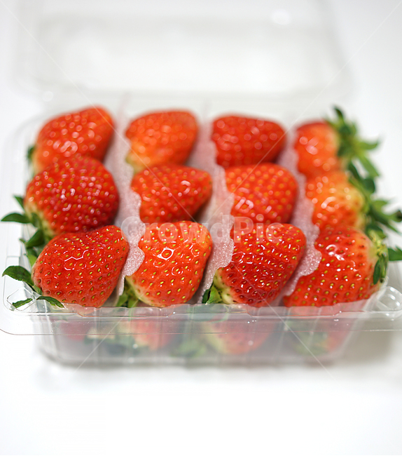 딸기,strawberry,과일,음식,겨울철과일,빨강,레드,red,베리,신선,스트로베리,음식,식재료,요리,food,cook,meal,dishes,food reserves,과일,열매,fruit