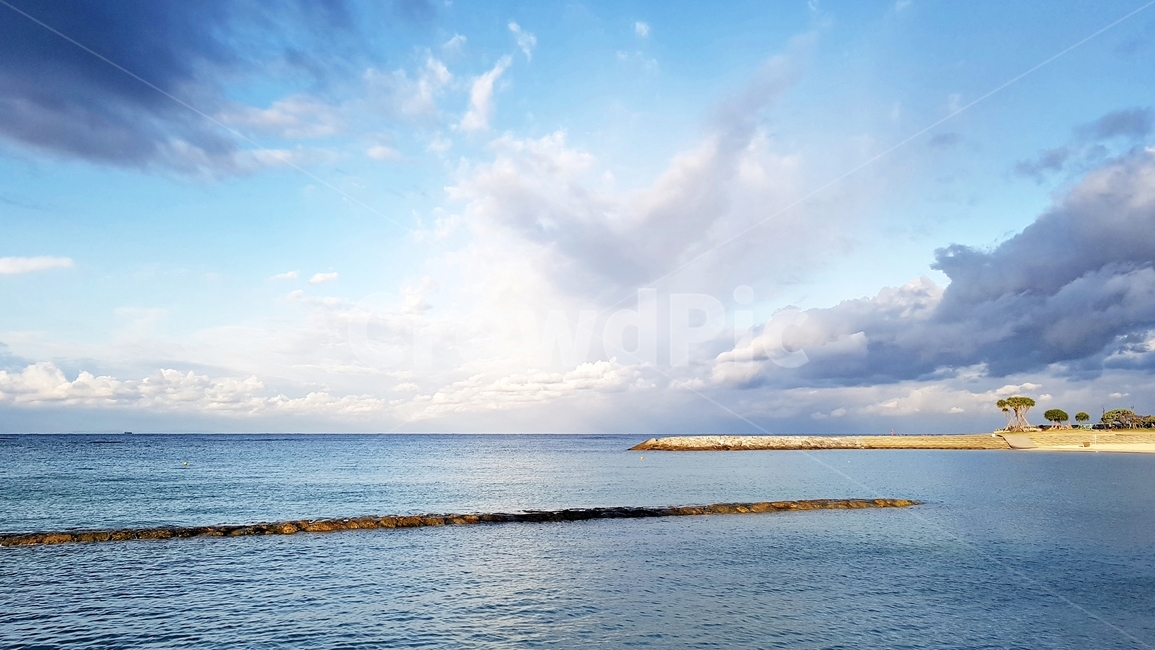 바다,해변,풍경,하늘,구름,한적함,blue,sea,beach,바닷가,풍게구름,자연,풍경,nature,landscape,water,물,ocean,대양,outdoors,옥외,shoreline,해안선