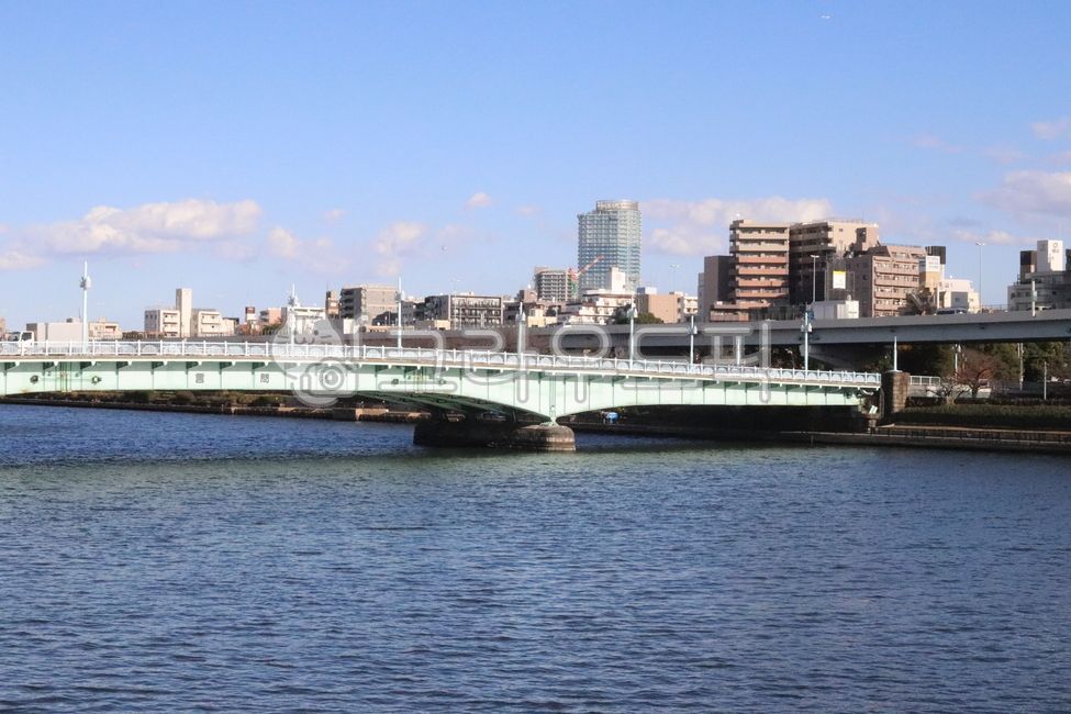 Tokyo Skytree,Japanese landmark,tower,modern architecture,Tokyo