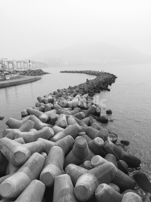 흑백,바다,부산,방파제,송도해수욕장,흑백,모노톤,monochrome,black and white