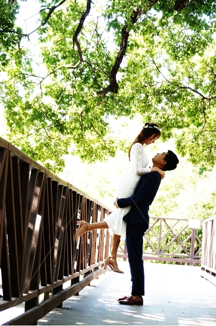 웨딩,야외,커플,결혼,사람,사람,인물,인간,human,person,연인,커플,사랑,lover,couple,결혼,혼례,웨딩,wedding,marriage,marry,기념일,축하,anniversary,congratulation,celebrate,celebration,연출,컨셉,콘셉,direction,concept