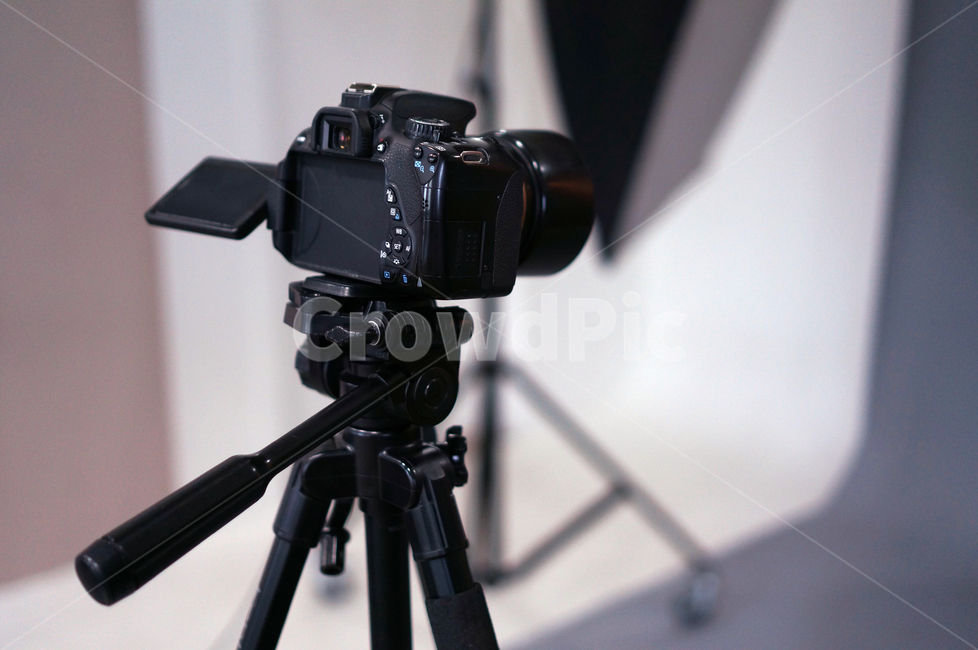 카메라,스튜디오,삼각대,dslr,촬영,사진작가,포토그래퍼,photographer,사물,물건,오브젝트,thing,object,matter