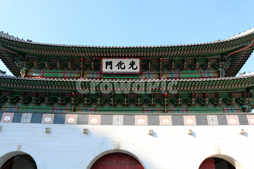 경복궁,광화문,서울,고궁,궁,궁궐,옛날집,기와,기와집,기와지붕,대문,문,한국전통,한국문화,korean traditional,korean culture,랜드마크,landmark,tourist attraction,한국랜드마크,한국관광지,한국명소,korea landmark,korea tourist attraction,건축물,건물외관,exterior,building,structure,architecture,construction