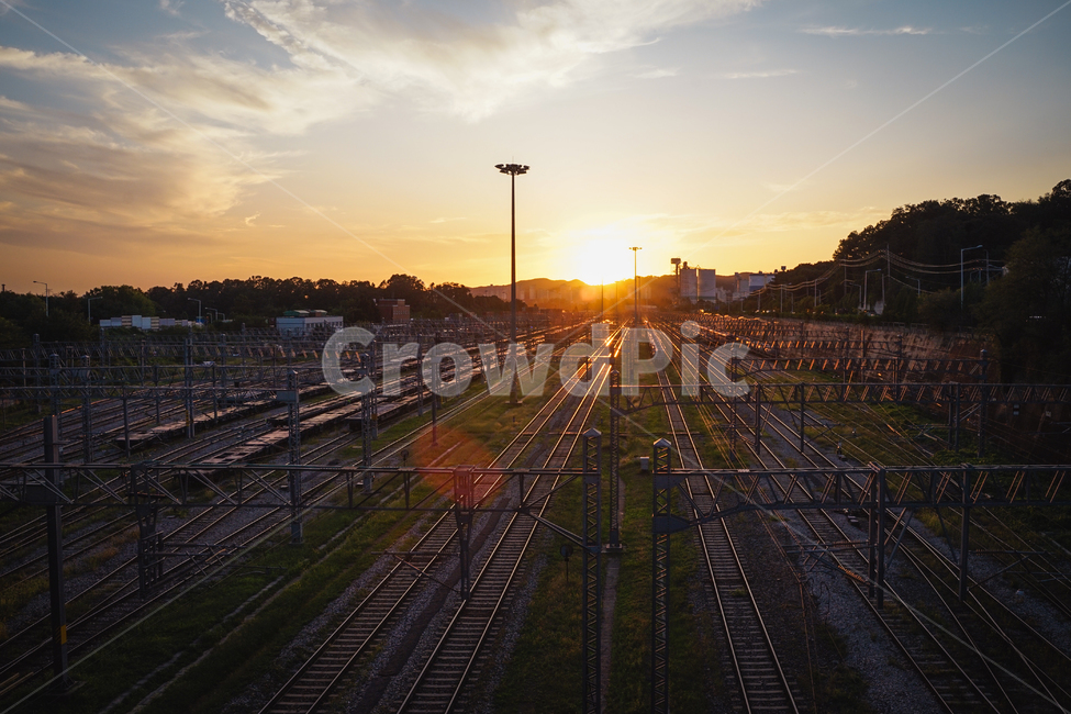 철도,기찻길,노을,석양,기차,flare,플레어,light,빛,transportation,교통,rail,레일,railway,traintrack,twilight,sunset,landscape,train,교통,교통수단,traffic,transportation