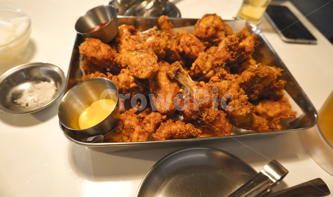 치킨,외식,음식,바삭,요리,후라이드치킨,튀김,chicken,머스터드소스,소스,음식,식재료,요리,food,cook,meal,dishes,food reserves