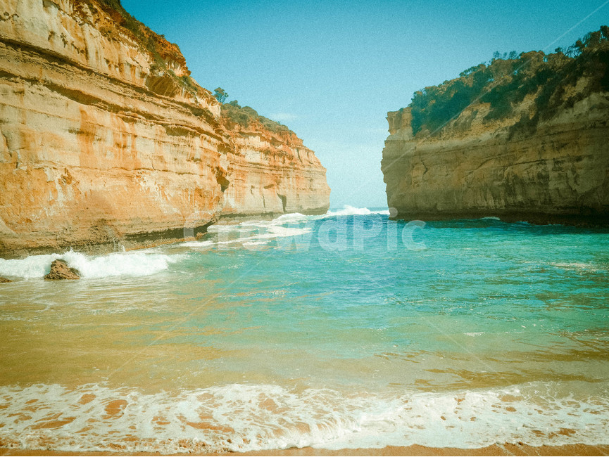 호주,바다,멜버른,파도,절벽,자연,자연,풍경,nature,landscape,해변,바다,beach,sea,해외,외국,세계,foreign,oversea,world,세계자연풍경,해외자연풍경,외국자연풍경,world nature landscape,outdoors,옥외,cliff,낭떠러지,promontory,곶