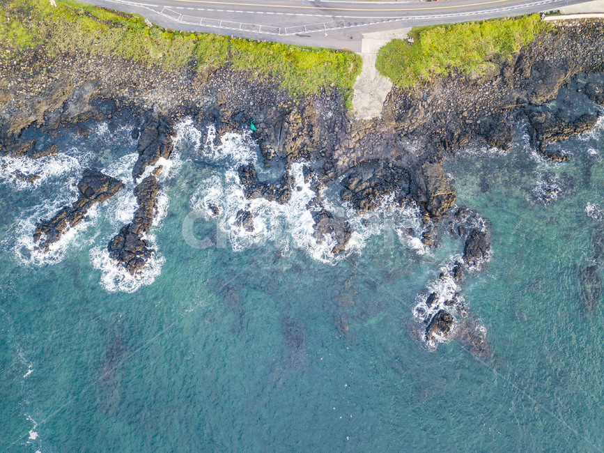 바다,제주도,파도,드론샷,푸른,자연,풍경,nature,landscape,한국자연풍경,한국자연경관,korea nature landscape,제주도,jeju,jeju island