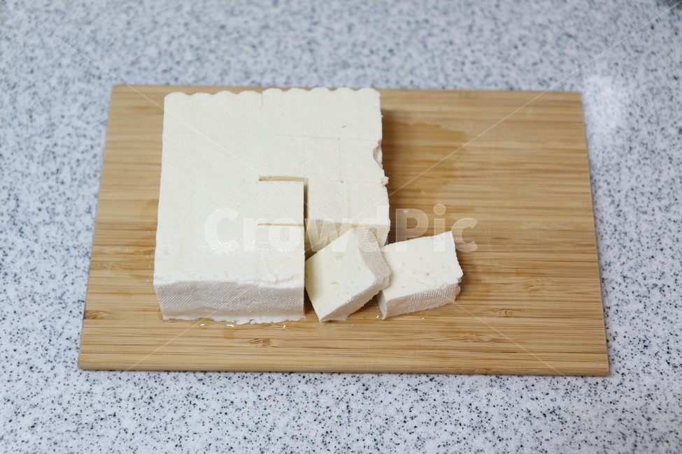 두부,한모,식재료,도마,주방,건강한,흰,하얀,요리,재료,푸드,다이어트,건강식,건강,헬스웨어,헬스케어,healthware,health care,음식,식재료,요리,food,cook,meal,dishes,food reserves