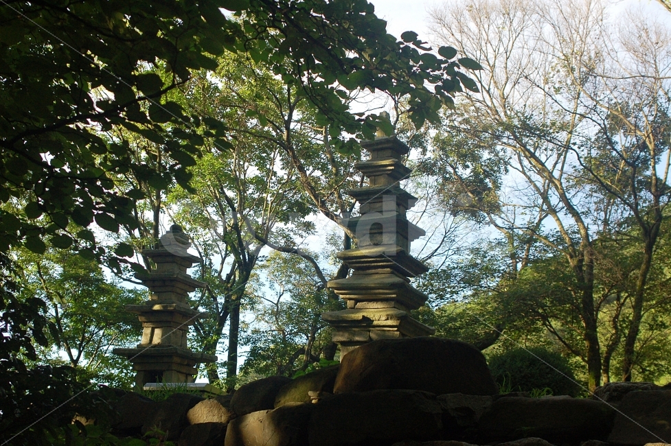 계룡산,남매탑,등산,가을,풍경,탑,한국전통,한국문화,korean traditional,korean culture,조각상,동상,석상,조형물,statue,bronze statue,stone statue,종교,신앙,religion,belief,faith