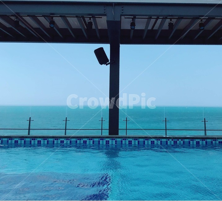 outdoor pool,swimming pool,rooftop pool,infinity pool