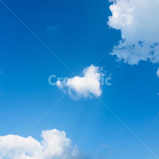 sky,하늘,푸른하늘,azuresky,nature,자연,하얀구름,나비모양,나비구름,맑은하늘