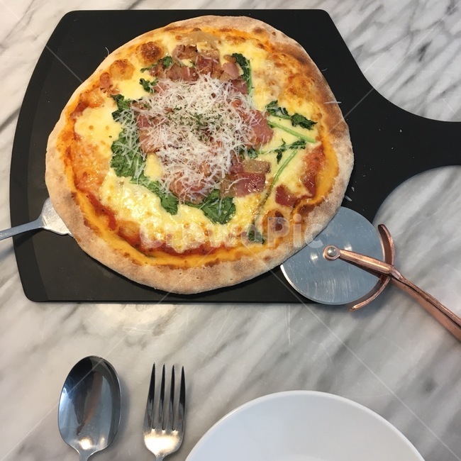 피자,브런치,아날로그,카페,비어,pizza,roll,coke,hamberger,date,감성,음식,식재료,요리,food,cook,meal,dishes,food reserves,빵,bread,양식,서양음식,서양요리,western food,western dishes,western meal,western cook
