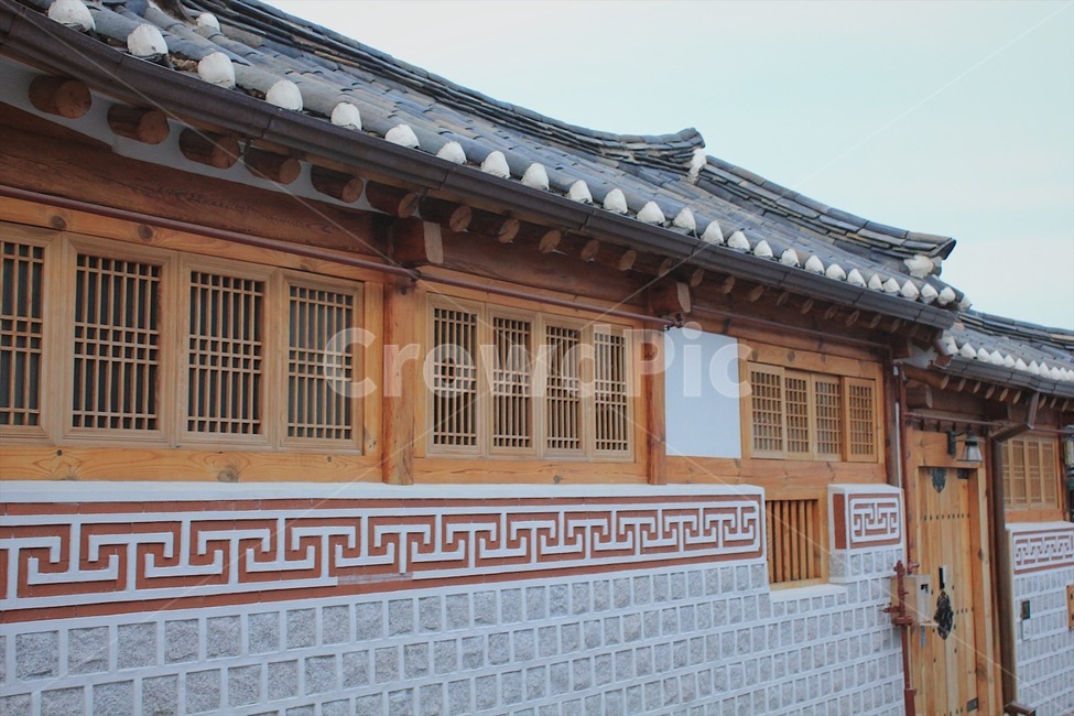 roof,지붕,한옥,한옥마을,문,창문,한옥창문,한국전통,한국문화,korean traditional,korean culture,건축물,건물외관,exterior,building,structure,architecture,construction